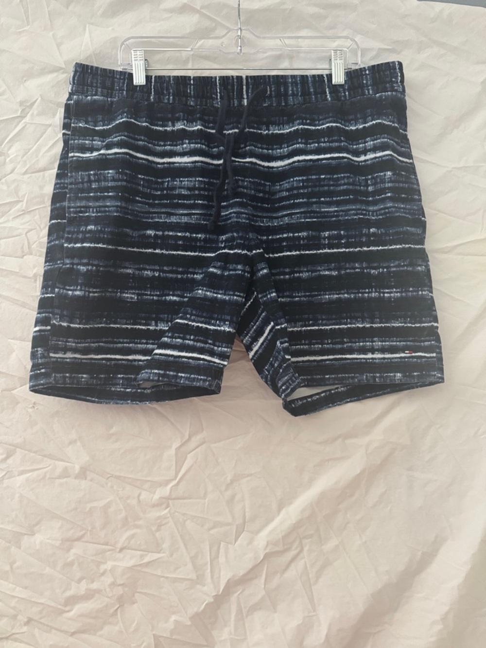 Tommy Hilfiger Navy & White Elastic-Waist Shorts Twill with Subtle Red Accent